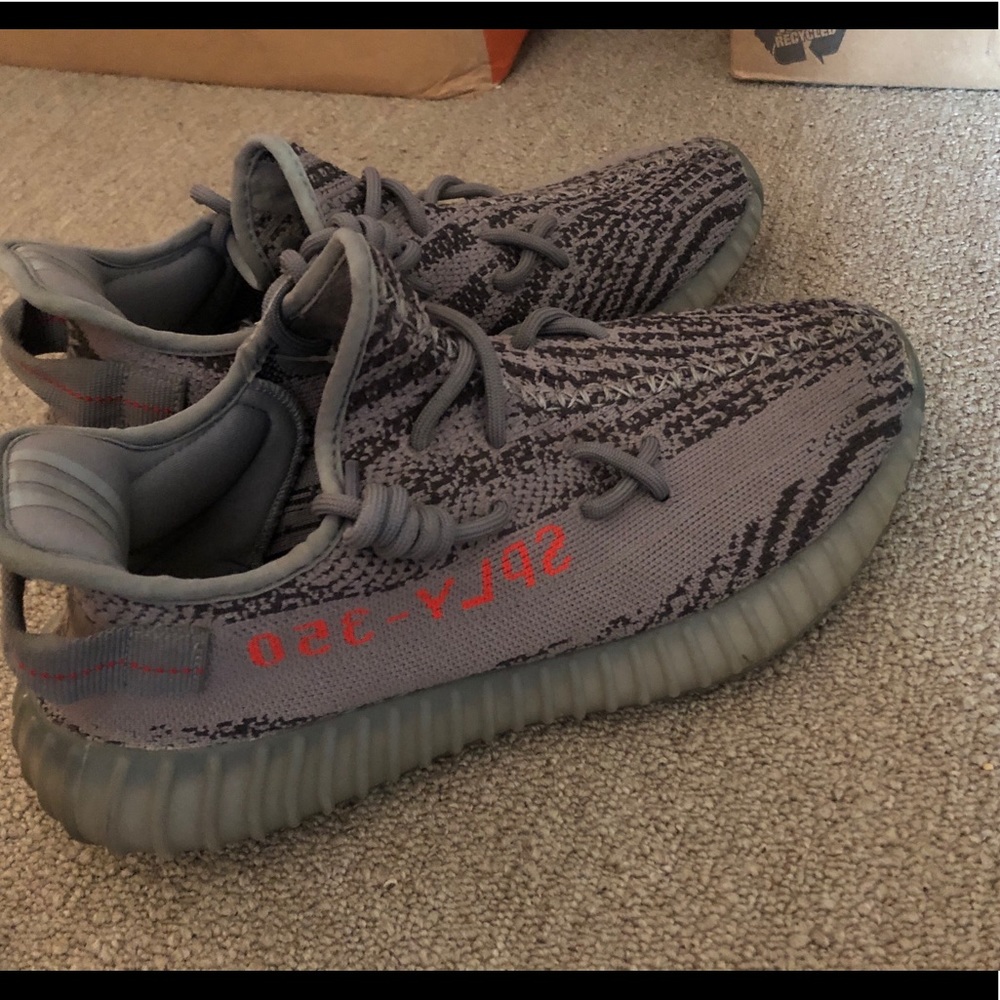 Yeezy  beluga 2.0